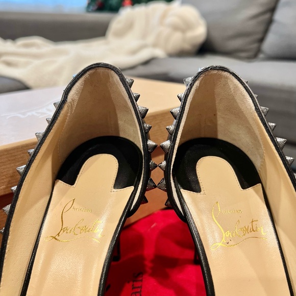 Louboutin Irishell 85 Nappa Leather Gun Metal Studs 38.5 Heels - Picture 3 of 6